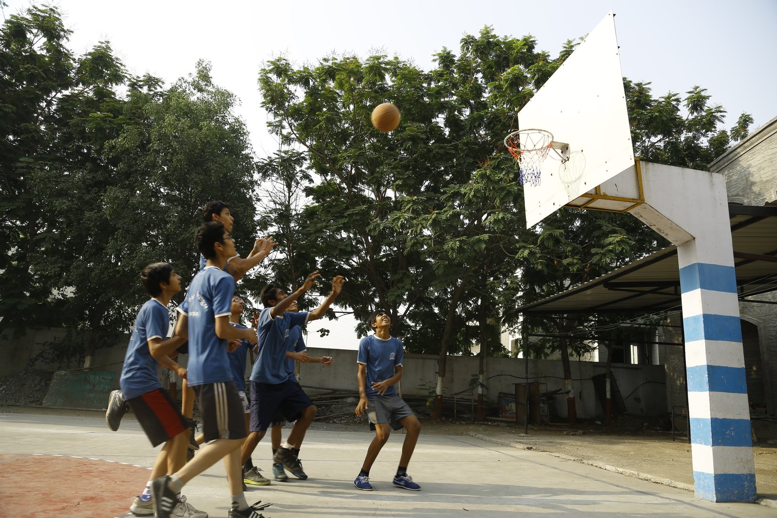 BASKET BALL